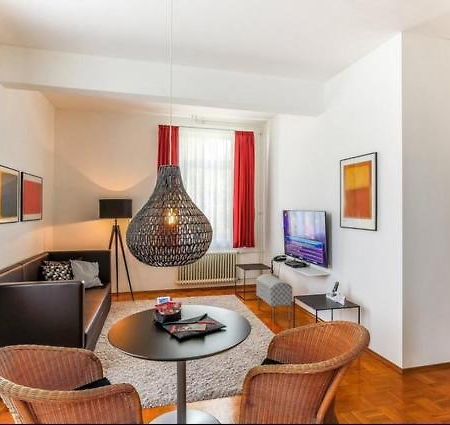 Whliving - Apartments & Studios In คอนสตานซ์ ภายนอก รูปภาพ