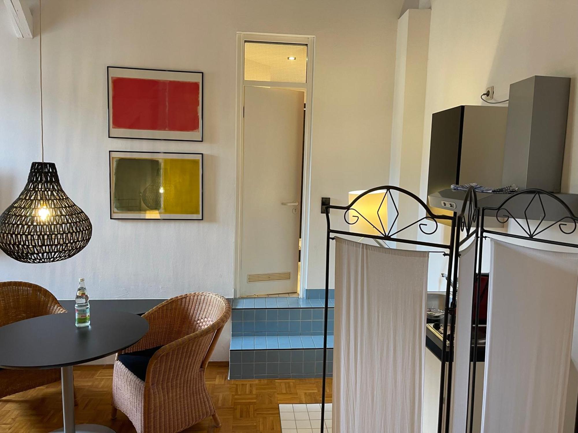 Whliving - Apartments & Studios In คอนสตานซ์ ภายนอก รูปภาพ